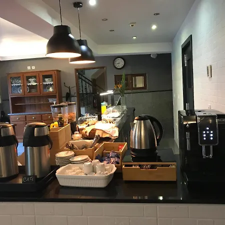 Vitoria Otel