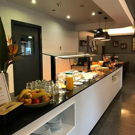 Vitoria Hotel 3*