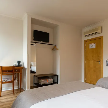 Vitoria 3*