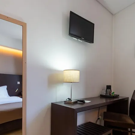 Vitoria Hotel 3*