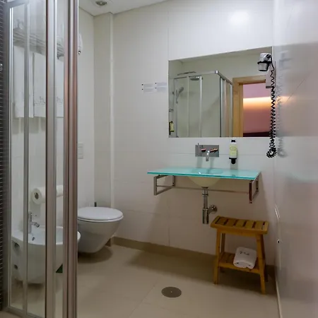 Vitoria Hotel 3*